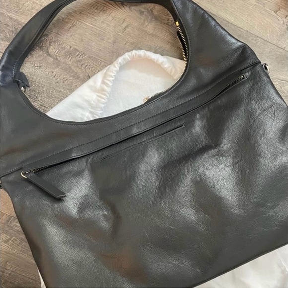 Sienna Leather Hobo Diaper Bag (gold hardware) dead stock - Picture 9 of 9